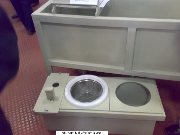 salutari apicultori - Banc de descapacit si filtrat descapacituri, mare - PAGINI PERSONALE ! CINE SUNT EU ?