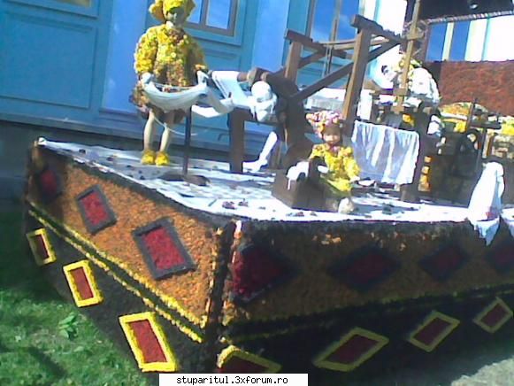 urmatorul targ ? - Tot decoratiuni din flori - CALENDAR APICOL - EVENIMENTE APICOLE