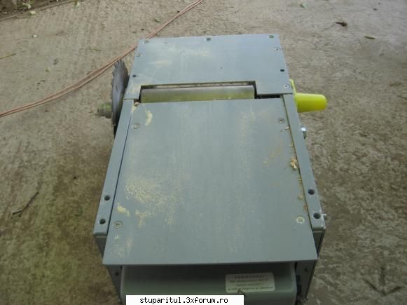 utilaj - abrich de 20 de cm - ECHIPAMENTE SI UTILAJE APICOLE