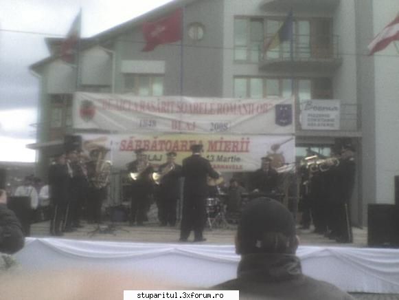 valter-sa cernut leatul s-a ramas umflatul - Primire cu fanfara facuta de - PAGINI PERSONALE ! CINE SUNT EU ?